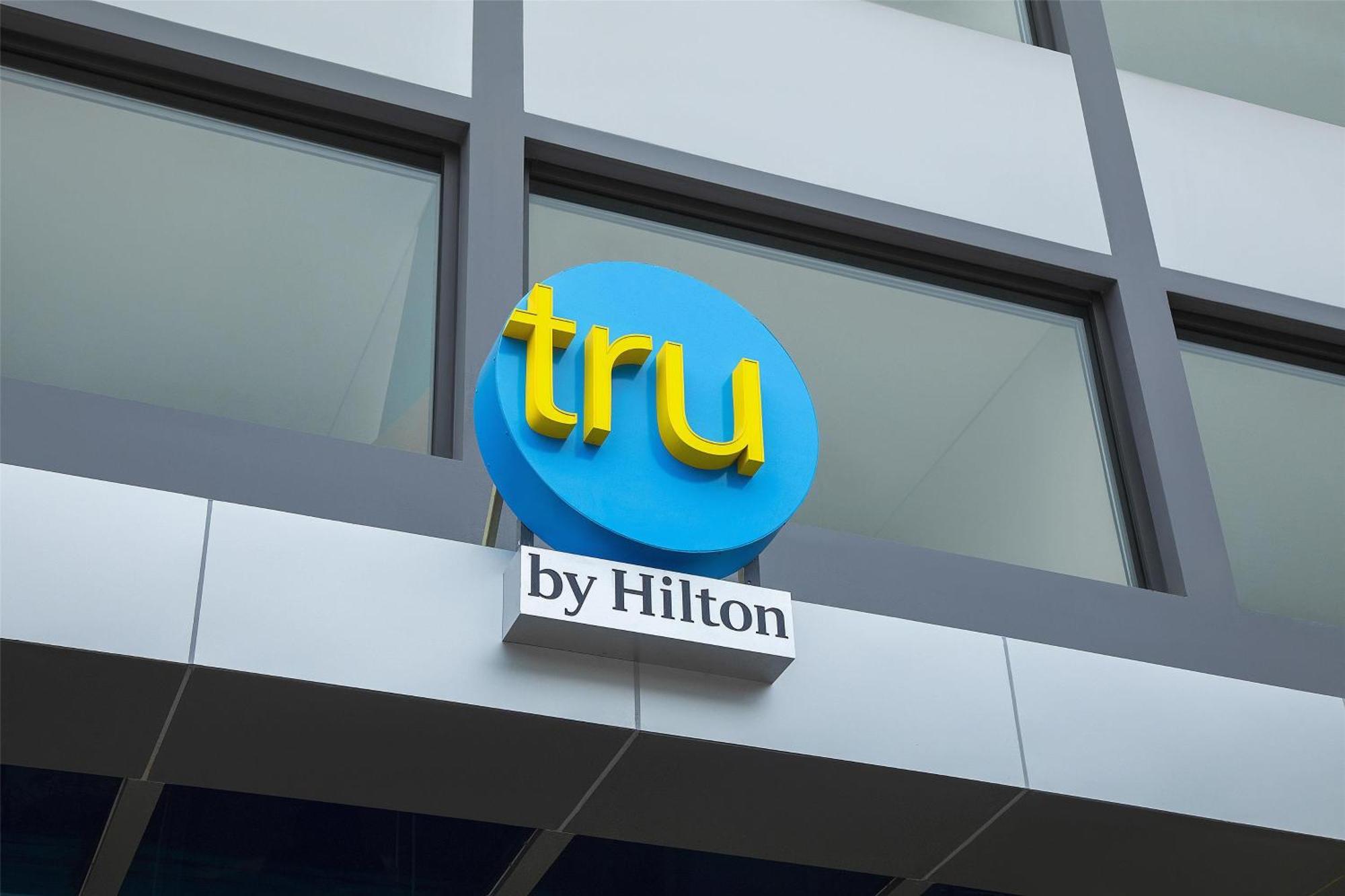 Отель Tru By Hilton Ha Long Hon Gai Centre Экстерьер фото